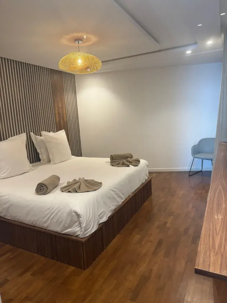 Duplex Jacuzzi 3 Chambres — photo 2